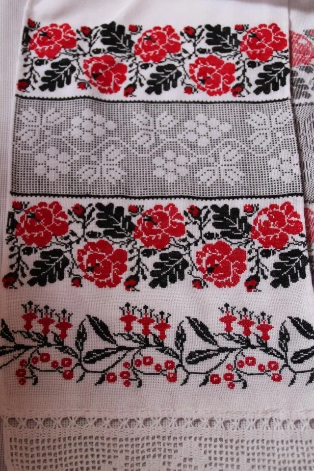 Рушник с розами